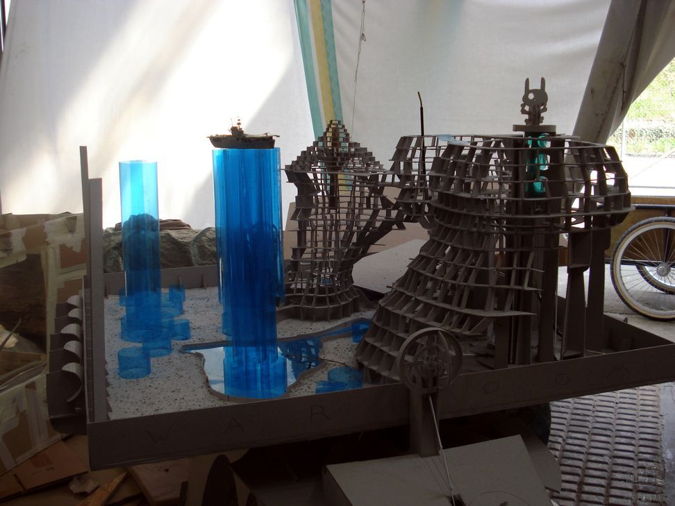 Rando Moricca - WAROOM - Plastik